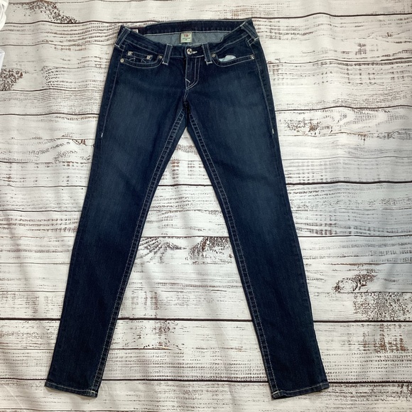 1187. True Religion Women's Dark Wash Skinny Jeans EUC Size 30 - Picture 1 of 8